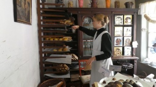 Bij de bakker kun je lekkere dingen kopen.