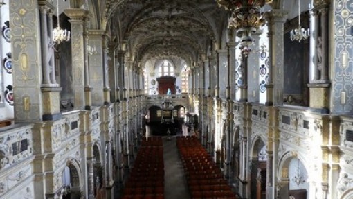 De slotkerk, alleen de bovengallerij is toegankelijk.
