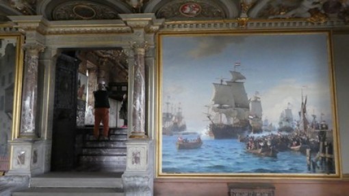 Schilderij van de Hollandse vloot die de Denen hielpen in een zeeslag tegen de Zweden.