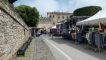 De markt in Suvereto bij de stadspoort.