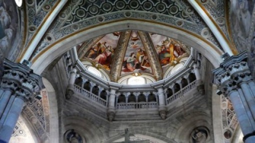 Detail van het plafond in de kerk.