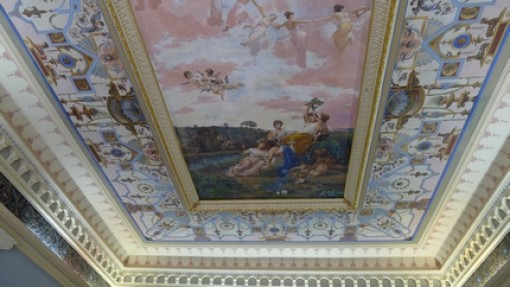 Het plafond in de hal, de 4 jaargetijden.