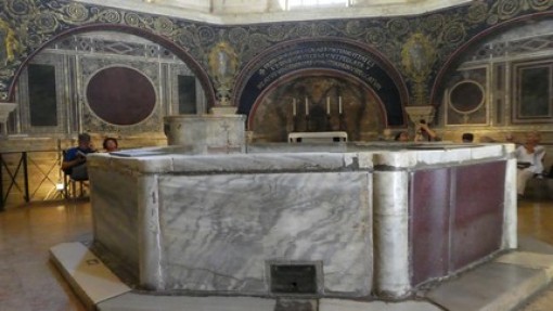 De doopkapel van de Orthodoxen.