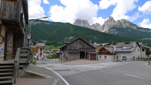 Pozza di Fassa.