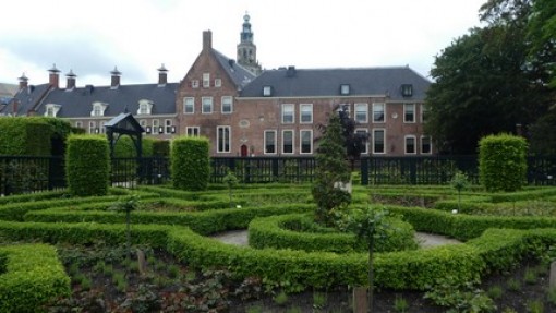 De achterkant van de Prinsenhof.