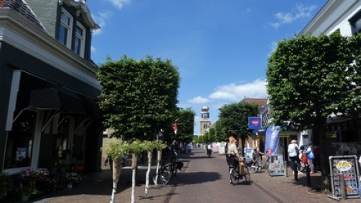De hoofdstraat van Joure.