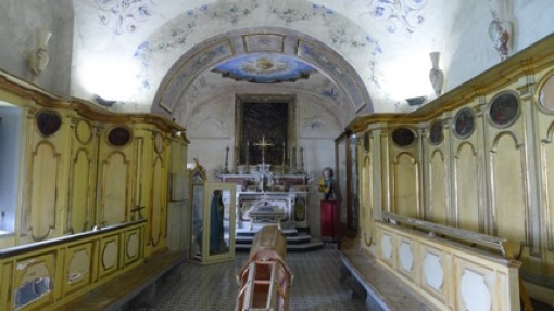 De kapel beneden in de Abdij S.Michele Arcangelo.