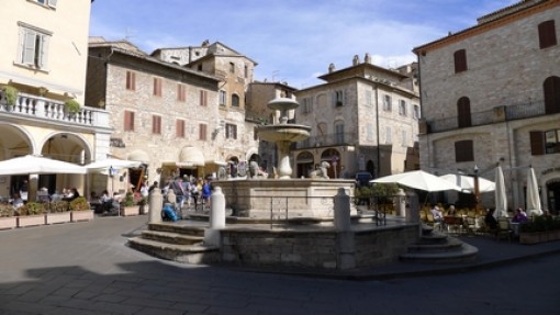 Piazza del Commune.