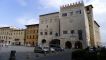 Palazzo dei Priori aan Piazza dei popolo in het oude centrum van Todi.
